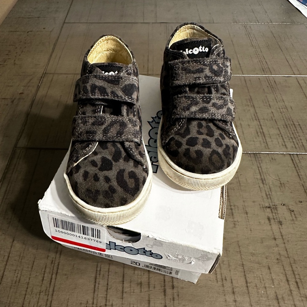 Falcotto grey leopard print toddler sneaker! Vintage look.